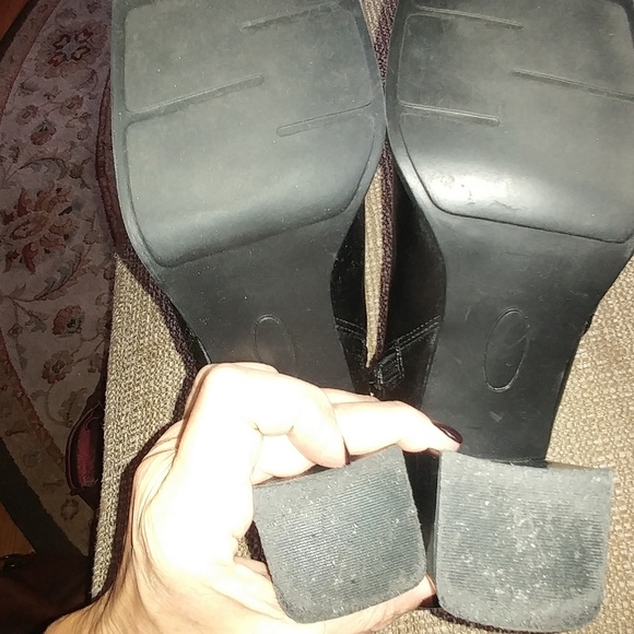 BLACK BOOTS - Picture 3 of 4